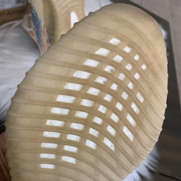 Yeezy Boost 350 V2 Mix Oat Size 8.5 - Picture 11 of 13